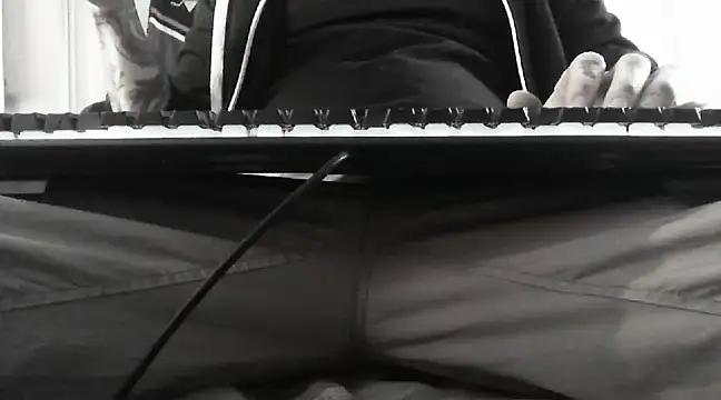 Retrofkcer85 online show from 02/24/25, 12:26