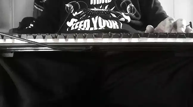Retrofkcer85 online show from 02/27/25, 09:54