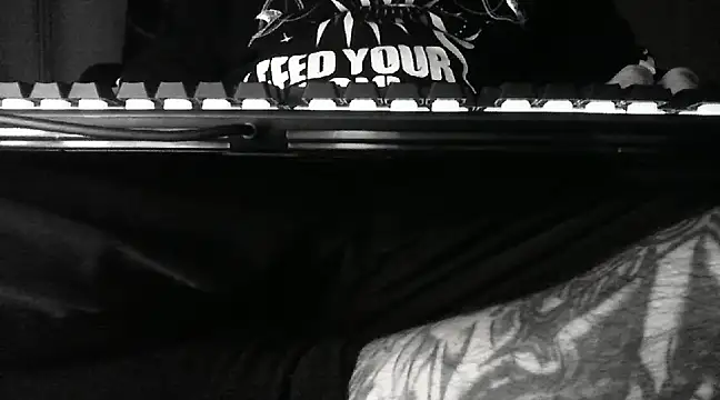 Retrofkcer85 online show from 02/27/25, 05:04