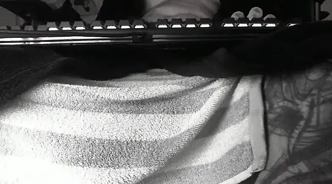 Retrofkcer85 online show from 03/05/25, 06:23
