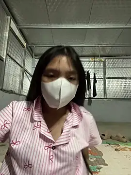 Snapshot of Rio-cute chatting on 05/08/26, 04:56 Rio-cute online show from 05/08/26, 04:56