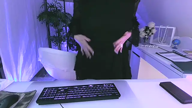 Snapshot of LovelyHelena chatting on 01/16/25, 08:00 LovelyHelena online show from 01/16/25, 08:00