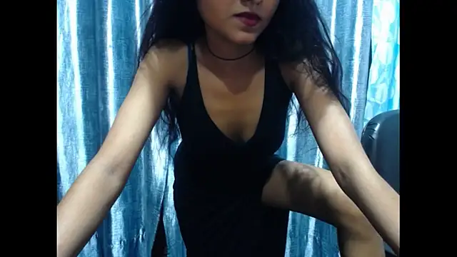 Snapshot of Roselley chatting on 04/25/26, 02:14 Roselley online show from 04/25/26, 02:14