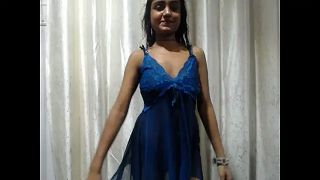 Snapshot of Roselley chatting on 05/02/26, 05:12 Roselley online show from 05/02/26, 05:12