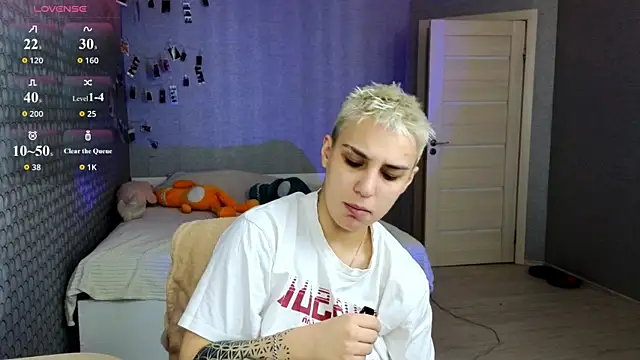LuxuryLoverss online show from 05/10/26, 07:13