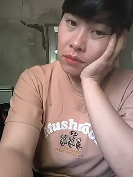 Snapshot of juicy-milu chatting on 06/06/26, 12:16 juicy-milu online show from 06/06/26, 12:16