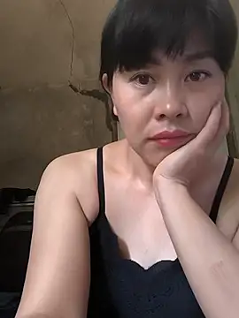 Snapshot of juicy-milu chatting on 06/08/26, 02:12 juicy-milu online show from 06/08/26, 02:12