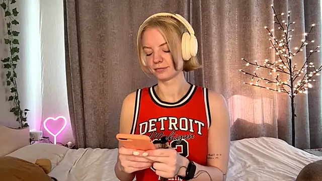 Marry Sornatiko online show from 05/11/26, 03:18