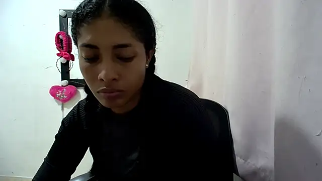 Couplesweethot online show from 04/28/26, 04:28
