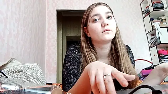 Snapshot of JanineThielman chatting on 03/22/26, 04:38 JanineThielman online show from 03/22/26, 04:38