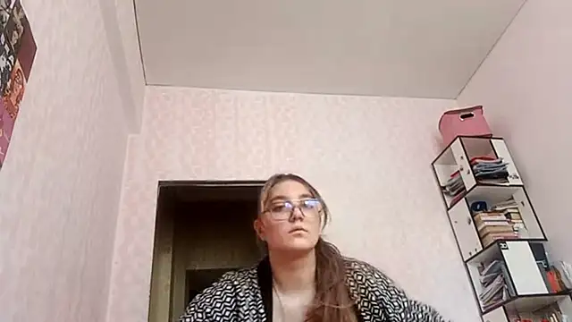 Snapshot of JanineThielman chatting on 04/08/26, 09:09 JanineThielman online show from 04/08/26, 09:09