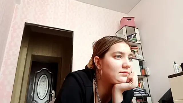 Snapshot of JanineThielman chatting on 04/22/26, 08:28 JanineThielman online show from 04/22/26, 08:28