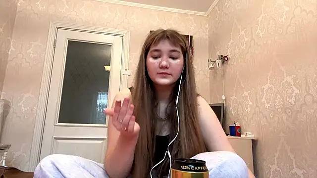 Snapshot of JanineThielman chatting on 05/30/26, 10:01 JanineThielman online show from 05/30/26, 10:01