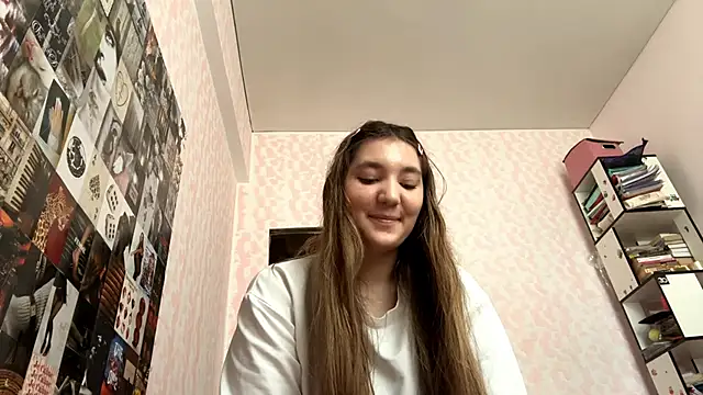 Snapshot of JanineThielman chatting on 06/13/26, 09:29 JanineThielman online show from 06/13/26, 09:29