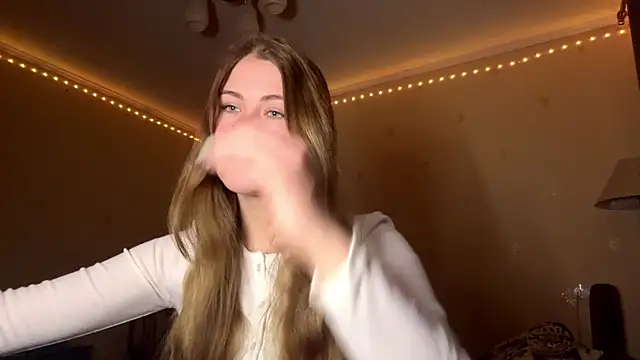 Snapshot of Amy_Maev chatting on 03/12/26, 03:01 Amy Maev online show from 03/12/26, 03:01