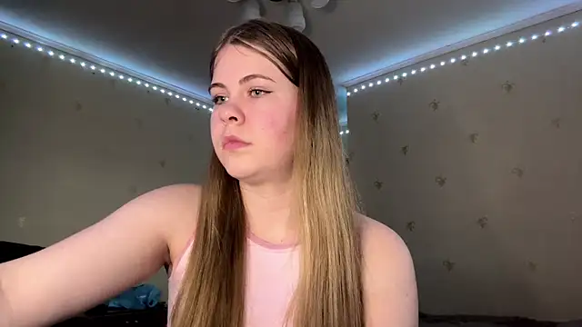 Snapshot of Amy_Maev chatting on 03/27/26, 02:17 Amy Maev online show from 03/27/26, 02:17
