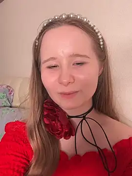 cutefoxieee online show from 05/16/26, 07:56