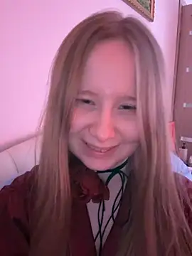 cutefoxieee online show from 07/16/26, 08:59