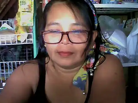 Snapshot of Flowerblossom123 chatting on 03/18/26, 02:47 Flowerblossom123 online show from 03/18/26, 02:47