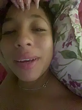 Snapshot of Holy_Lux chatting on 04/13/26, 03:12 Holy Lux online show from 04/13/26, 03:12