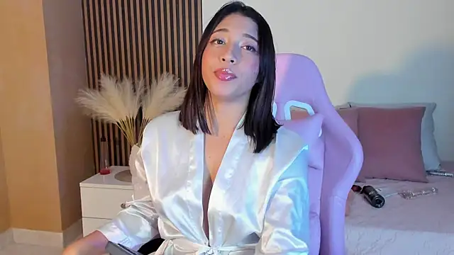 Holy Lux online show from 07/16/26, 11:11