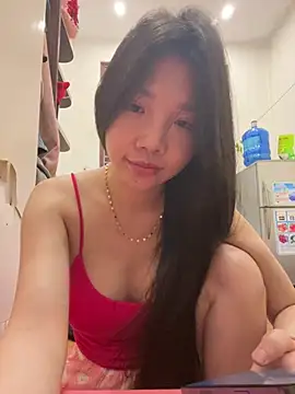 Snapshot of Miumieu2 chatting on 04/17/26, 02:03 Miumieu2 online show from 04/17/26, 02:03