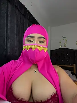 Snapshot of Yasmin_cute chatting on 04/25/26, 09:45 Yasmin cute online show from 04/25/26, 09:45