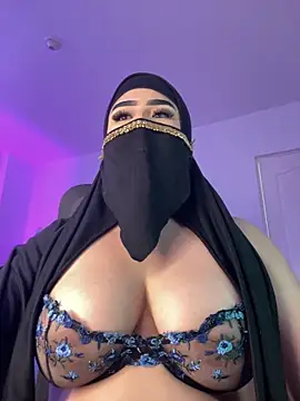 Snapshot of Yasmin_cute chatting on 06/03/26, 02:33 Yasmin cute online show from 06/03/26, 02:33