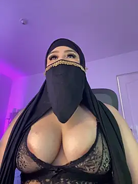 Snapshot of Yasmin_cute chatting on 06/06/26, 02:11 Yasmin cute online show from 06/06/26, 02:11