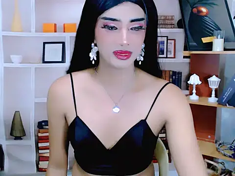 Snapshot of Queeny_Cassandra chatting on 05/15/26, 06:09 Queeny Cassandra online show from 05/15/26, 06:09