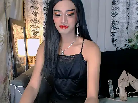 Queeny Cassandra online show from 07/22/26, 12:02