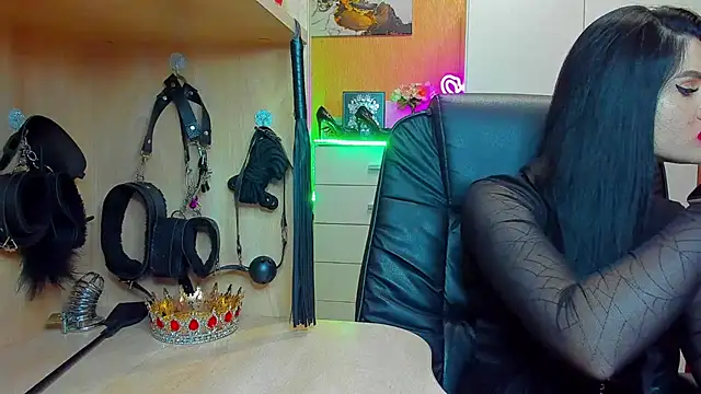 Snapshot of KristiTopxx chatting on 09/25/25, 08:56 KristiTopxx online show from 09/25/25, 08:56