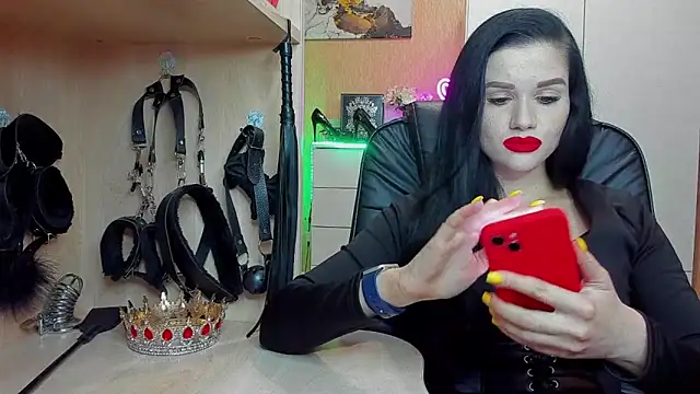 Snapshot of KristiTopxx chatting on 10/25/25, 05:51 KristiTopxx online show from 10/25/25, 05:51