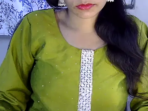 Neha Sharma2 online show from 07/11/26, 01:03