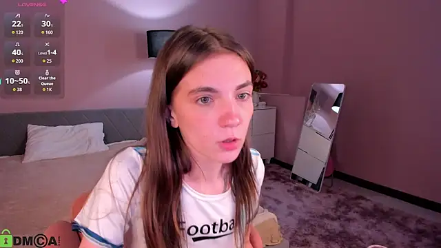 Snapshot of Ella_Fex chatting on 06/10/26, 01:10 Ella Fex online show from 06/10/26, 01:10