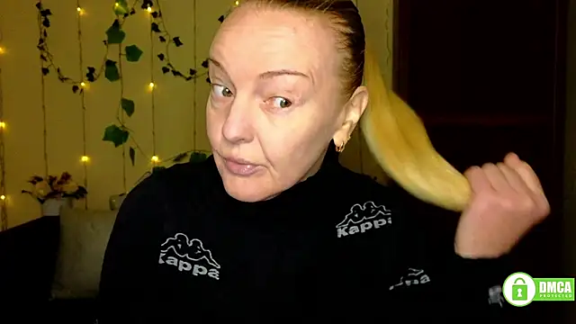 Snapshot of Bella_soulmate chatting on 03/04/26, 12:22 Bella soulmate online show from 03/04/26, 12:22