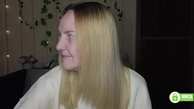 Snapshot of Bella_soulmate chatting on 03/18/26, 12:30 Bella soulmate online show from 03/18/26, 12:30