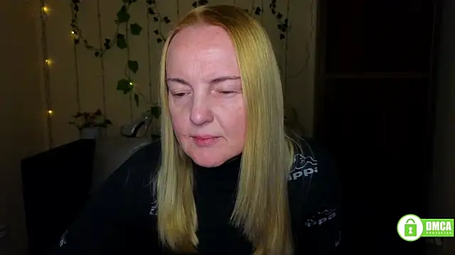 Snapshot of Bella_soulmate chatting on 03/21/26, 12:32 Bella soulmate online show from 03/21/26, 12:32