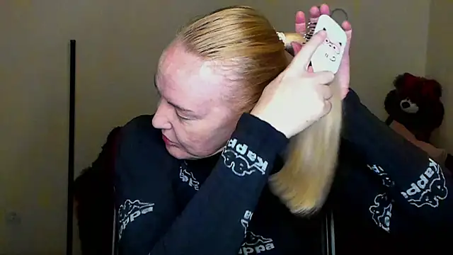 Snapshot of Bella_soulmate chatting on 04/07/26, 05:30 Bella soulmate online show from 04/07/26, 05:30