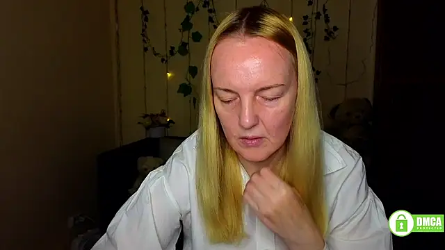 Snapshot of Bella_soulmate chatting on 05/23/26, 05:45 Bella soulmate online show from 05/23/26, 05:45