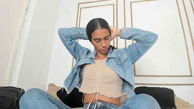 Snapshot of emily_gaviria1 chatting on 05/28/26, 12:13 emily gaviria1 online show from 05/28/26, 12:13