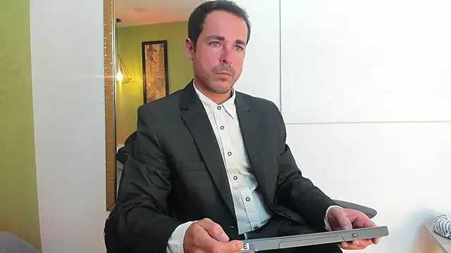 Snapshot of Adams_Sanz chatting on 06/09/26, 07:36 Adams Sanz online show from 06/09/26, 07:36