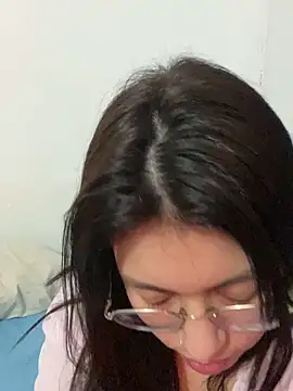 Snapshot of DimeAria chatting on 04/29/26, 05:52 DimeAria online show from 04/29/26, 05:52