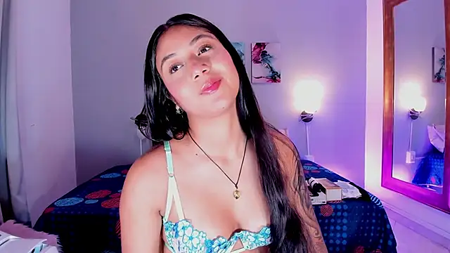 Snapshot of KimTaylorW chatting on 06/06/26, 02:49 KimTaylorW online show from 06/06/26, 02:49