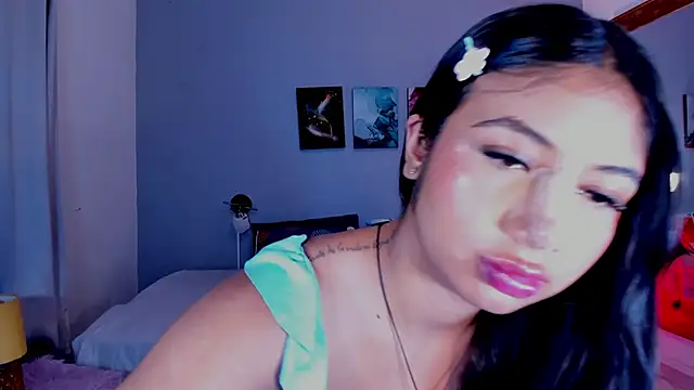 KimTaylorW online show from 06/19/26, 03:22