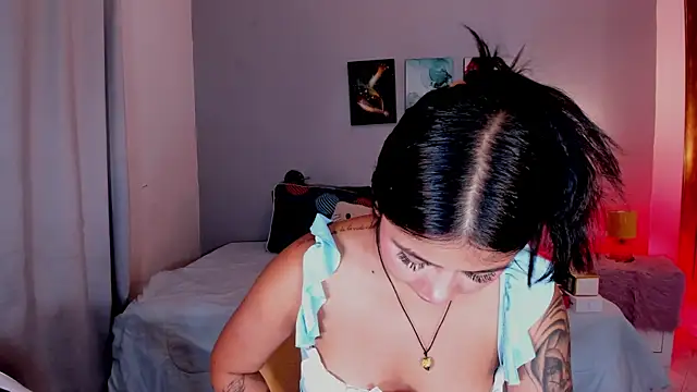 KimTaylorW online show from 07/06/26, 02:30