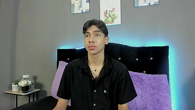 Snapshot of Eros_Lux chatting on 04/10/26, 12:10 Eros Lux online show from 04/10/26, 12:10