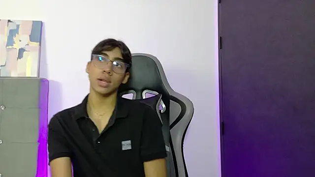 Eros Lux online show from 06/30/26, 12:39