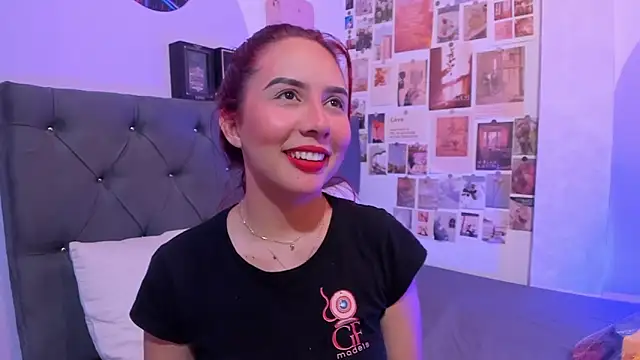 violeta blaze1 online show from 06/12/26, 10:03