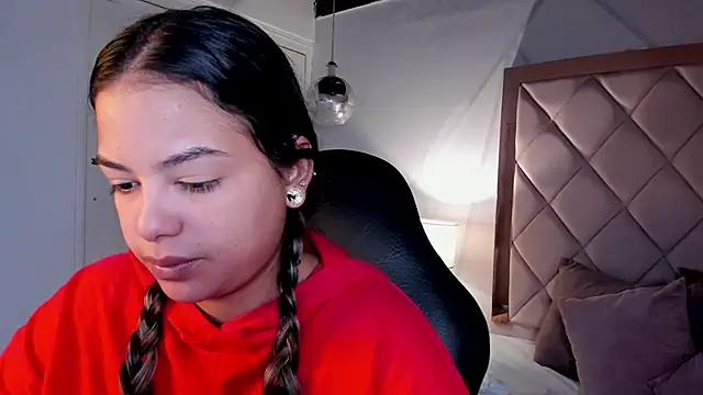 Snapshot of dulce_lyraa1 chatting on 06/04/26, 04:29 dulce lyraa1 online show from 06/04/26, 04:29
